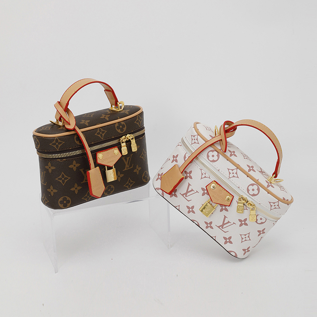 Louis Vuitton Micro Vanity Case · EL6676 — תמונה 44
