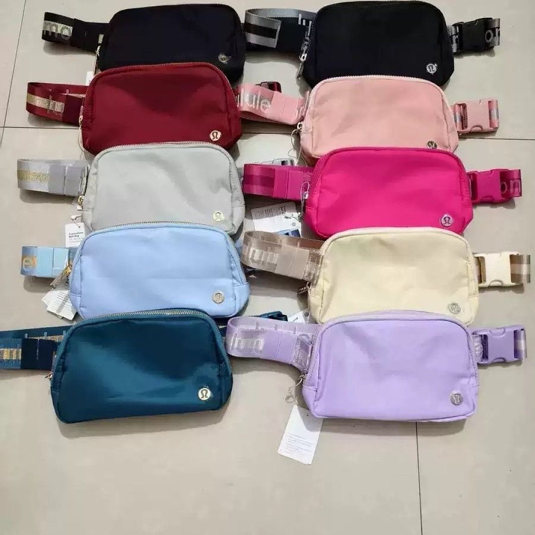 Lululemon Everywhere Belt Bag · WL10570