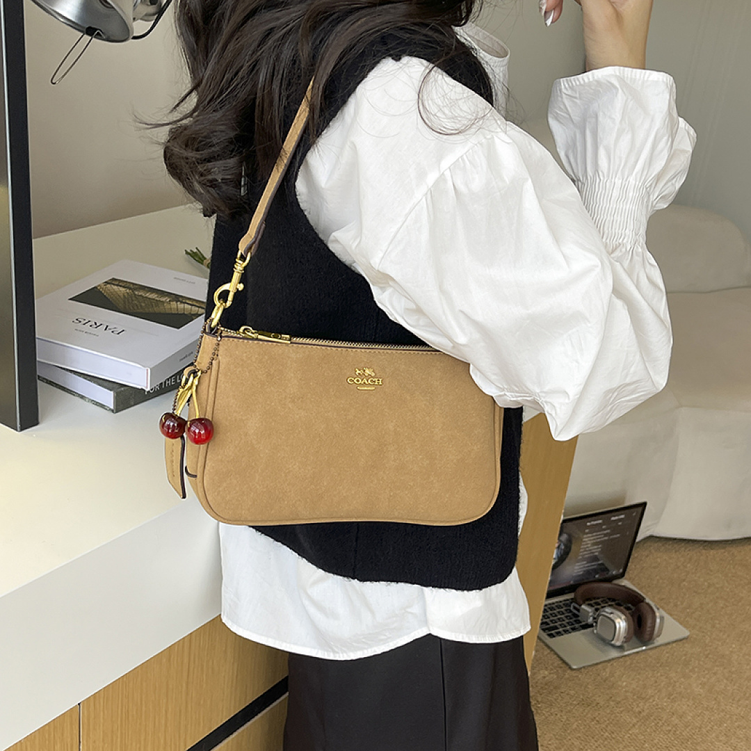 Coach Plaza Bag · EC6662 — תמונה 12