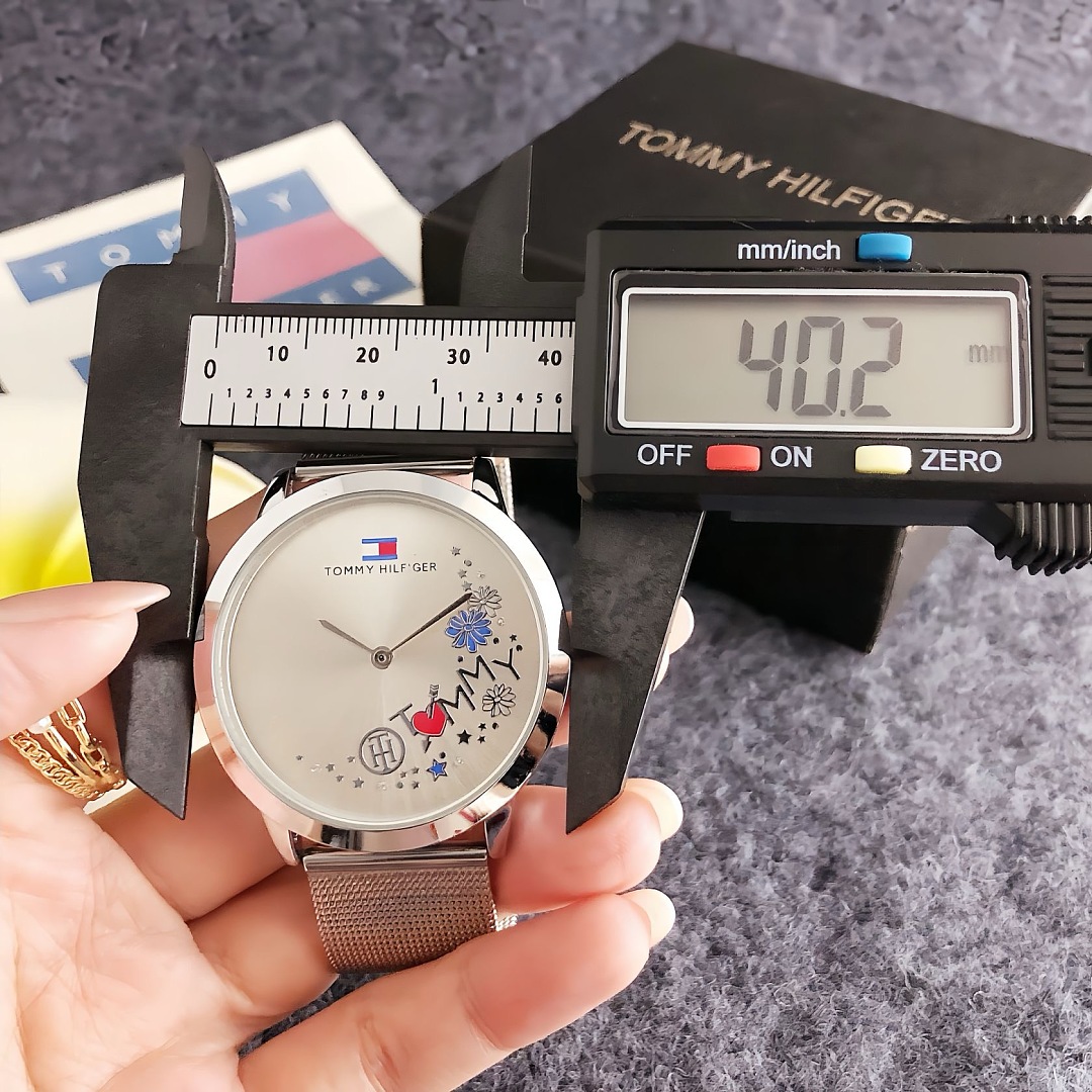Tommy Hilfiger 32MM Monochrome Mesh Bracelet Watch · WT21400 — תמונה 7