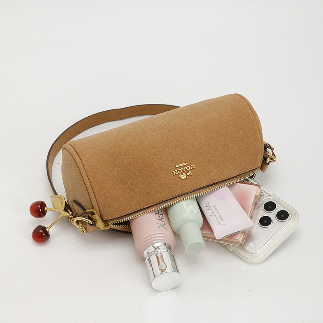 Coach Nolita Barrel Bag · EC6661 — תמונה 23