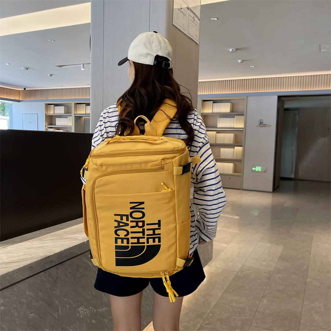The North Face Base Camp Fuse Box · ET0756 — תמונה 7
