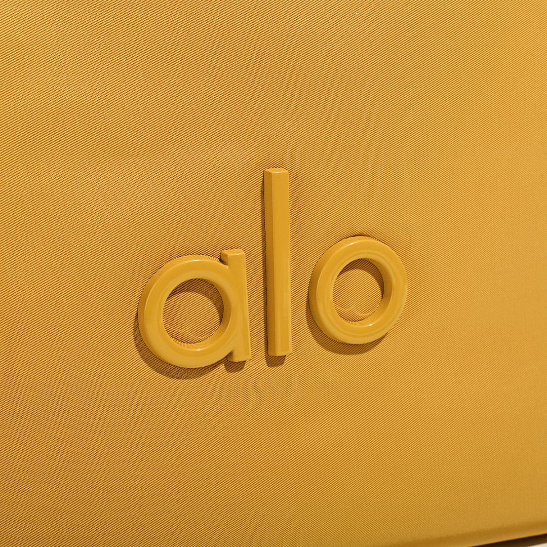 Alo Iconic Studio Tote · WA8134 — תמונה 18