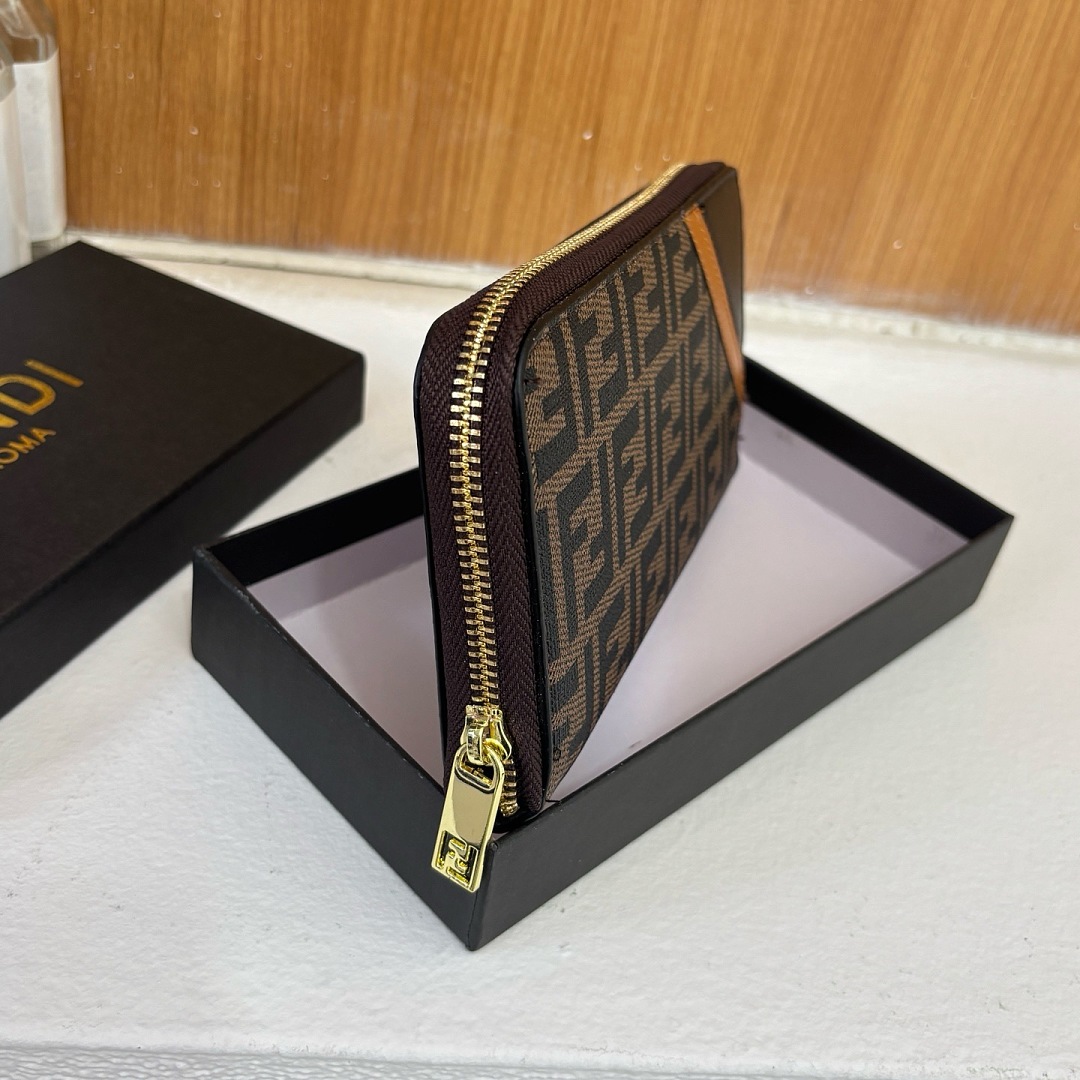 Fendi FF Squared Zip-Around · EF46621 — תמונה 8