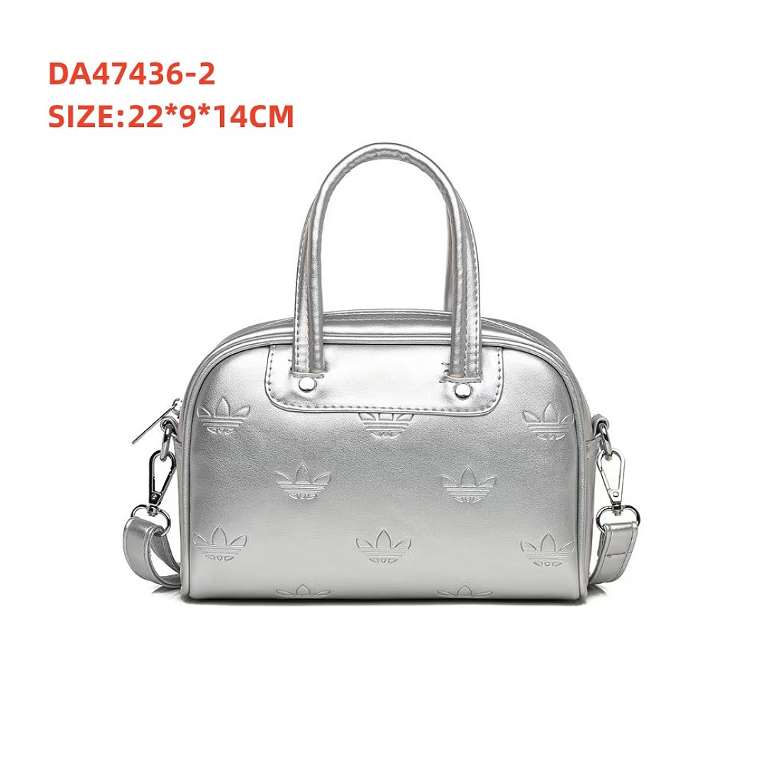 Adidas Adicolor Mini Bowling Bag · DA47436