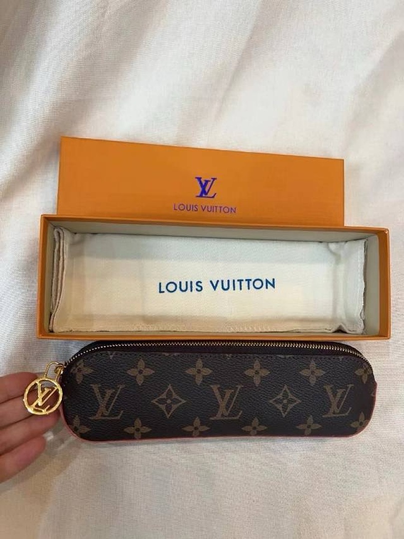 Louis Vuitton Charlotte Pencil Pouch · WL20587 — תמונה 9