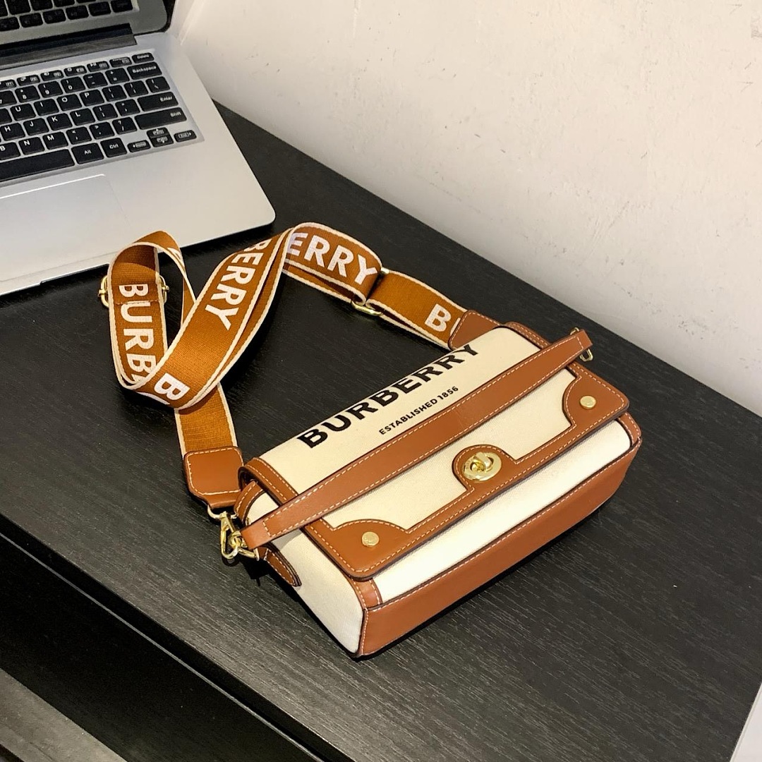 Burberry Horseferry Note Crossbody · EB20051 — תמונה 4