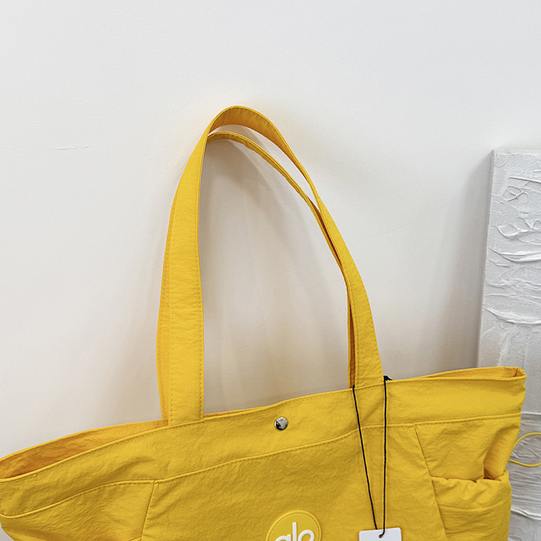 Alo Aura Universal Tote · WA57416 — תמונה 12