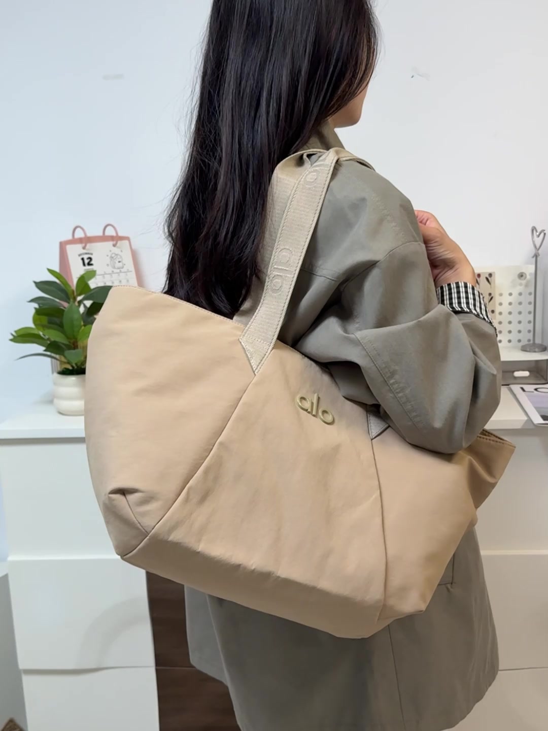 Alo Yoga Everyday Utility Tote · WA15734 — תמונה 24