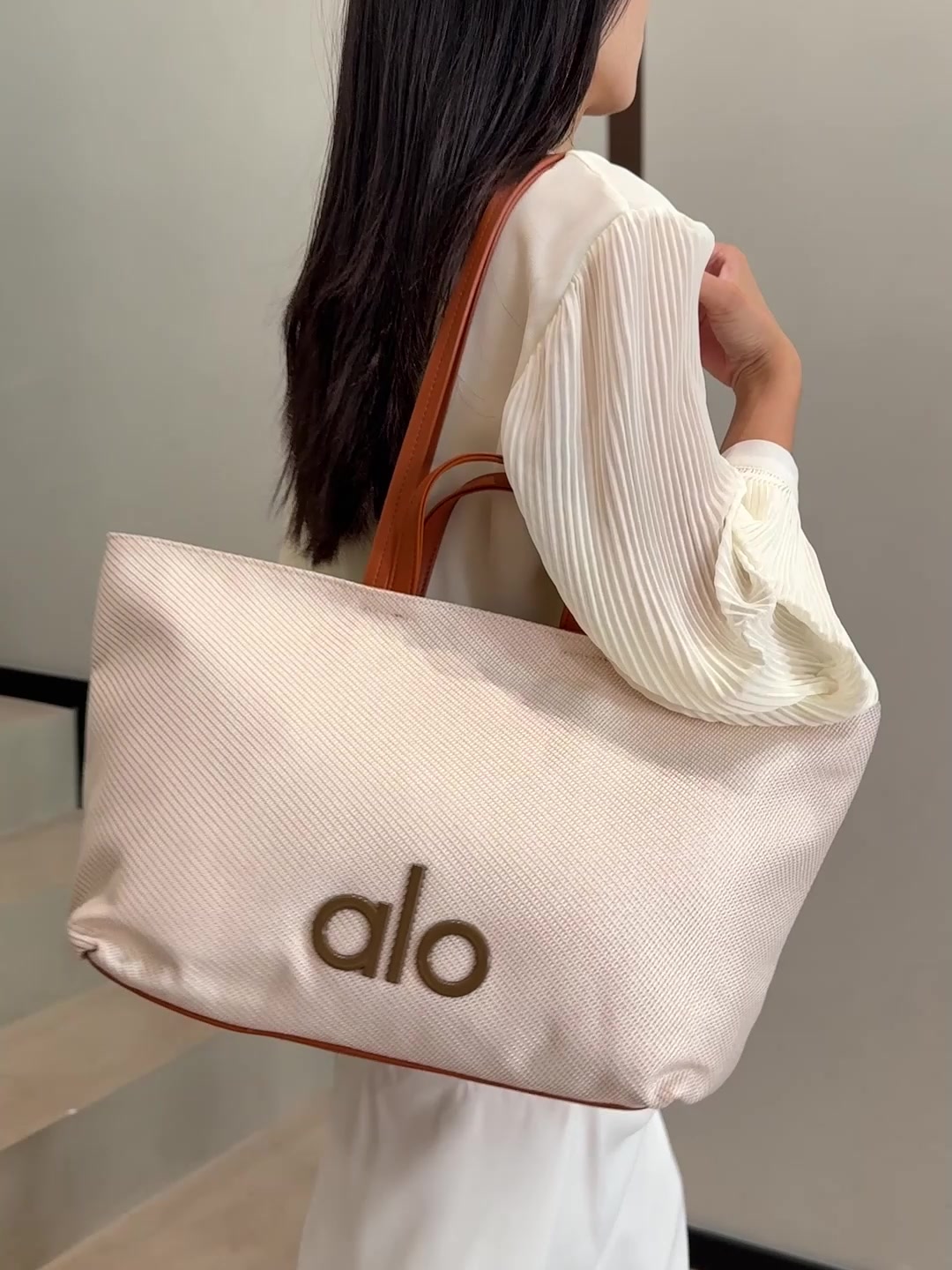 Alo Yoga — תיק כתף · WA10835 — תמונה 5
