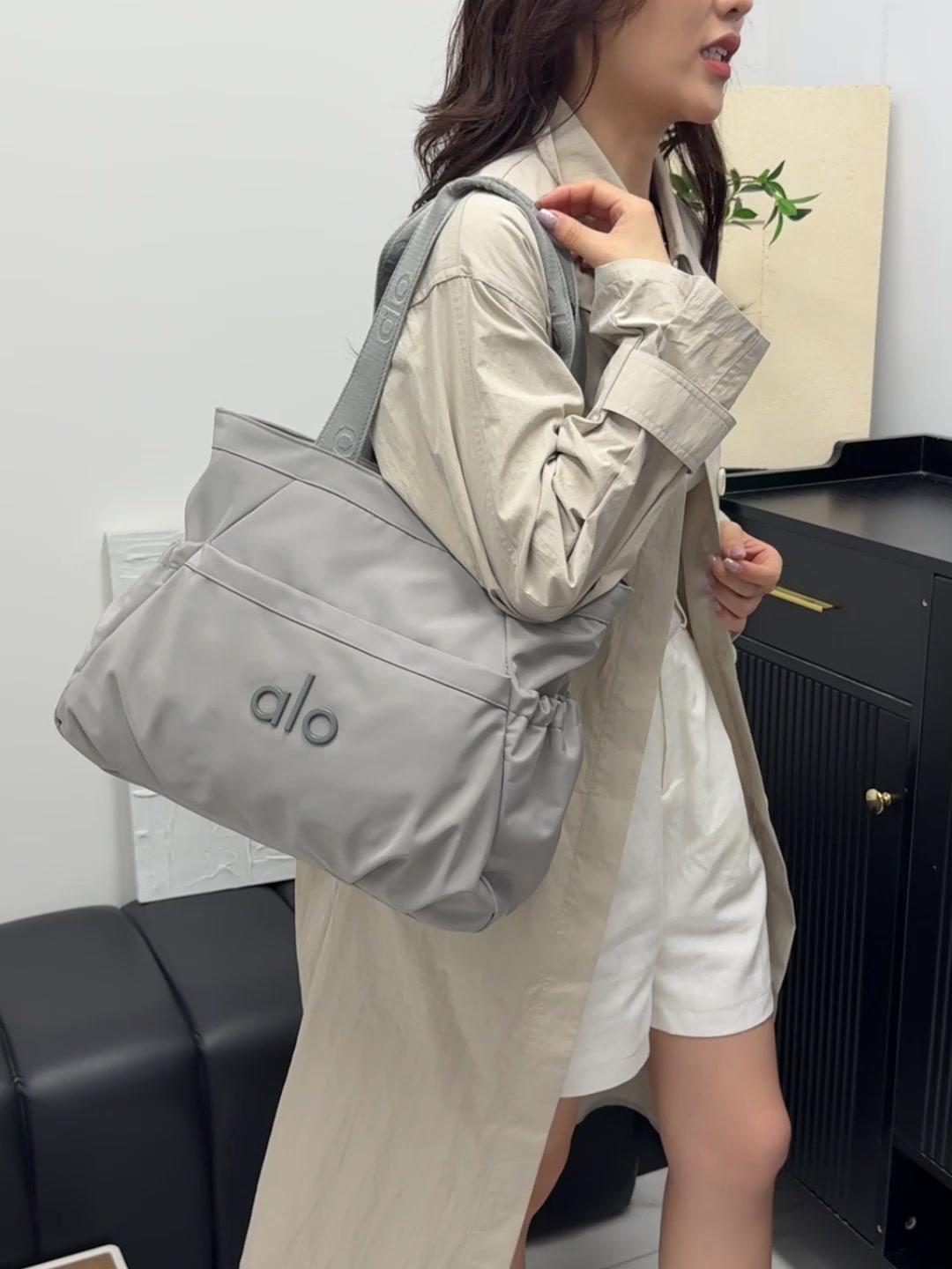 Alo Yoga Studio Utility Carryall Tote · WA15439 — תמונה 7