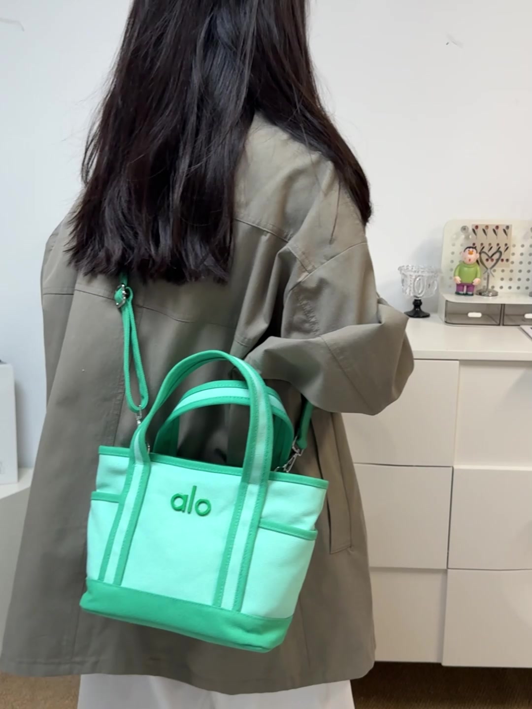 Alo Yoga — תיק טוטו · WA16034 — תמונה 23