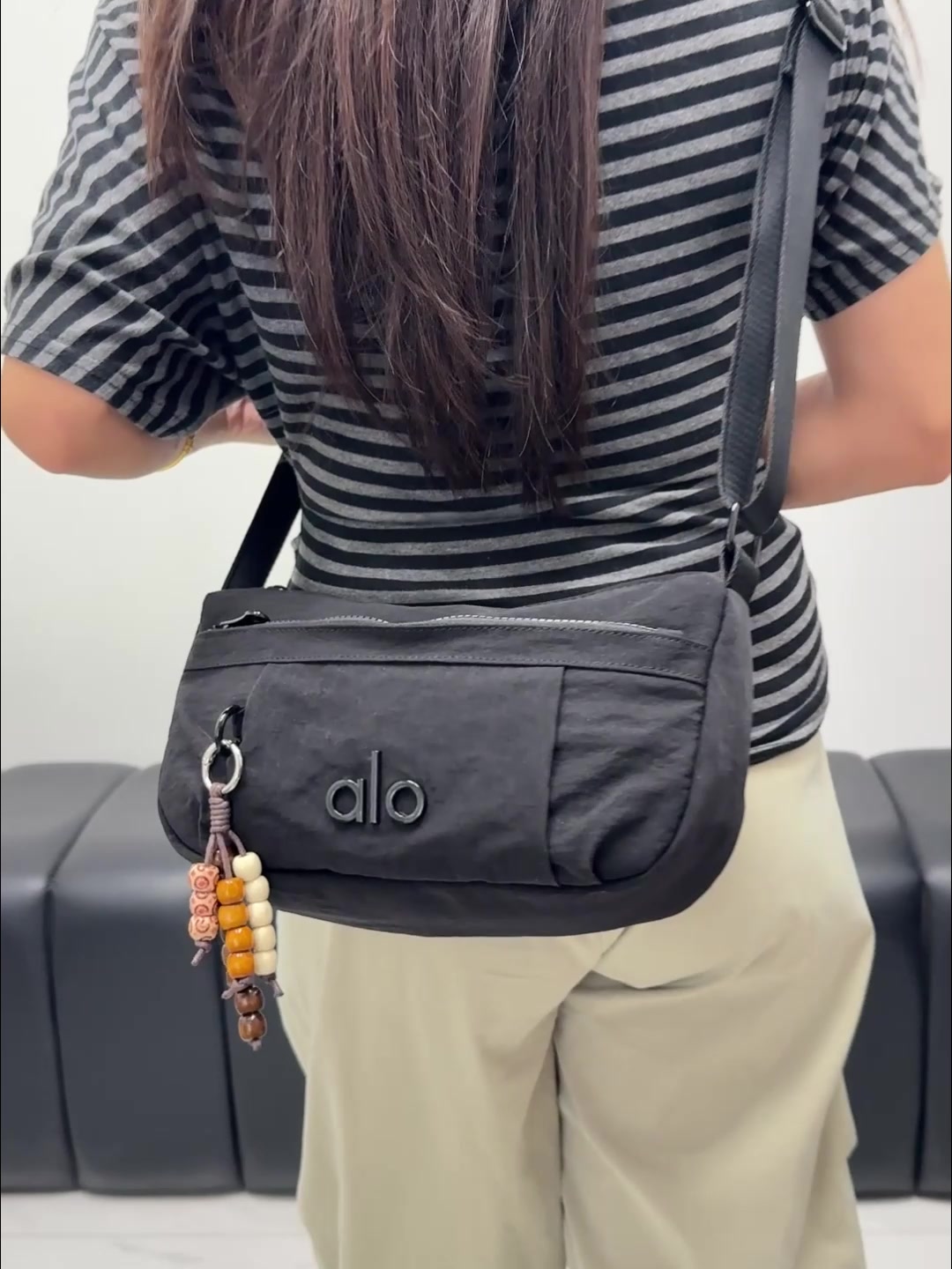 Alo Yoga Explorer Fanny Pack · WA12130 — תמונה 7