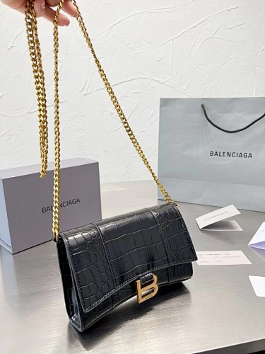 Balenciaga  66.99$  code 9701-T