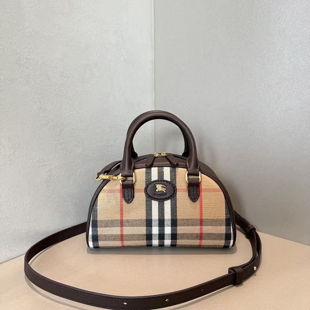 Burberry 123$    10898-T