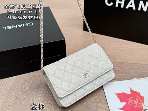 Chanel 71.99$    10945-T