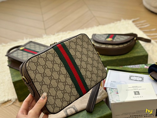 GUCCI    10168-T