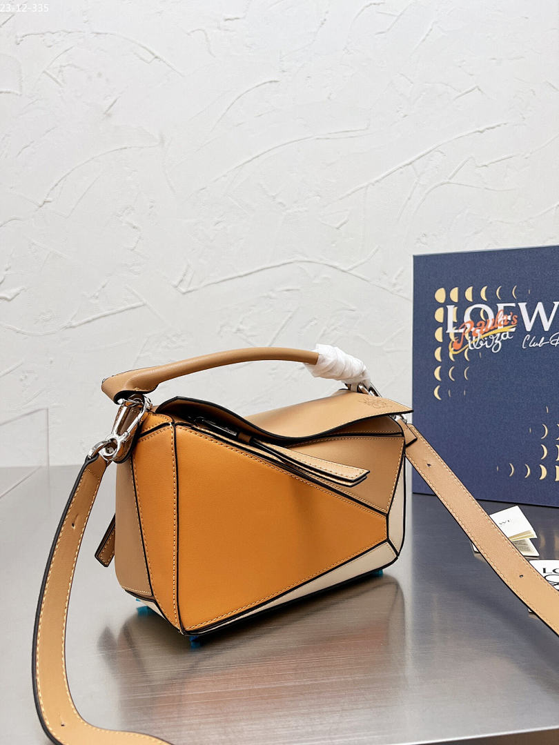 LOEVE 60$    10713-T