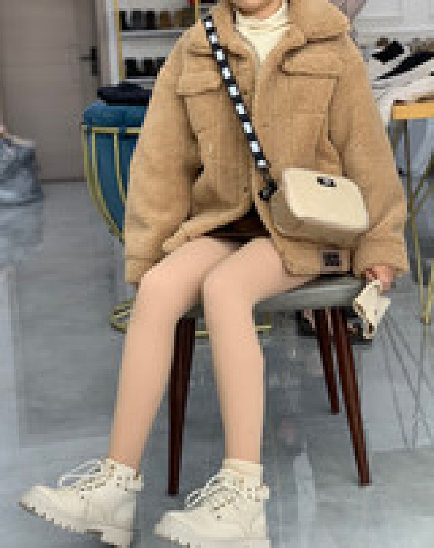 UGG 45$    10433-T