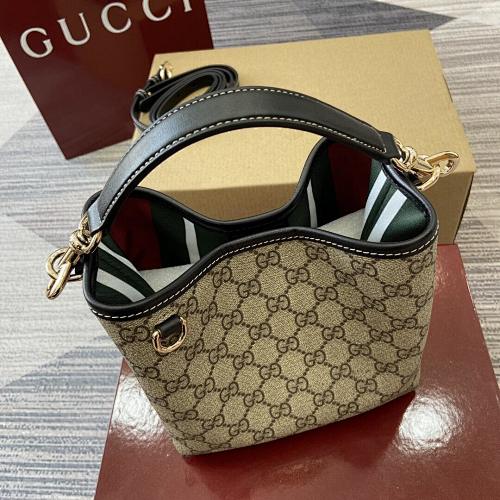 GUCCI GG Emblem 81$    10732-T