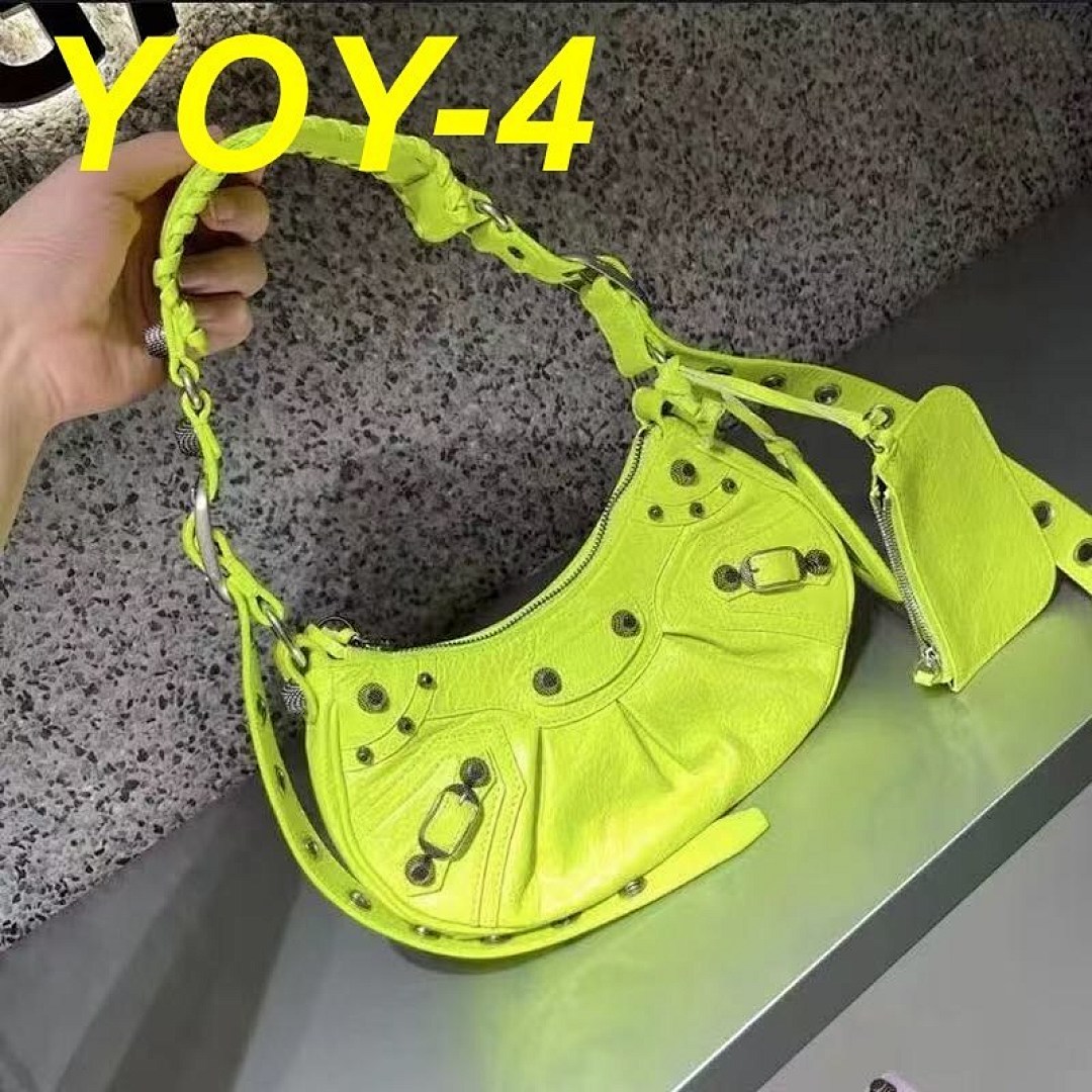 Balenciaga 82.99$    11125-T