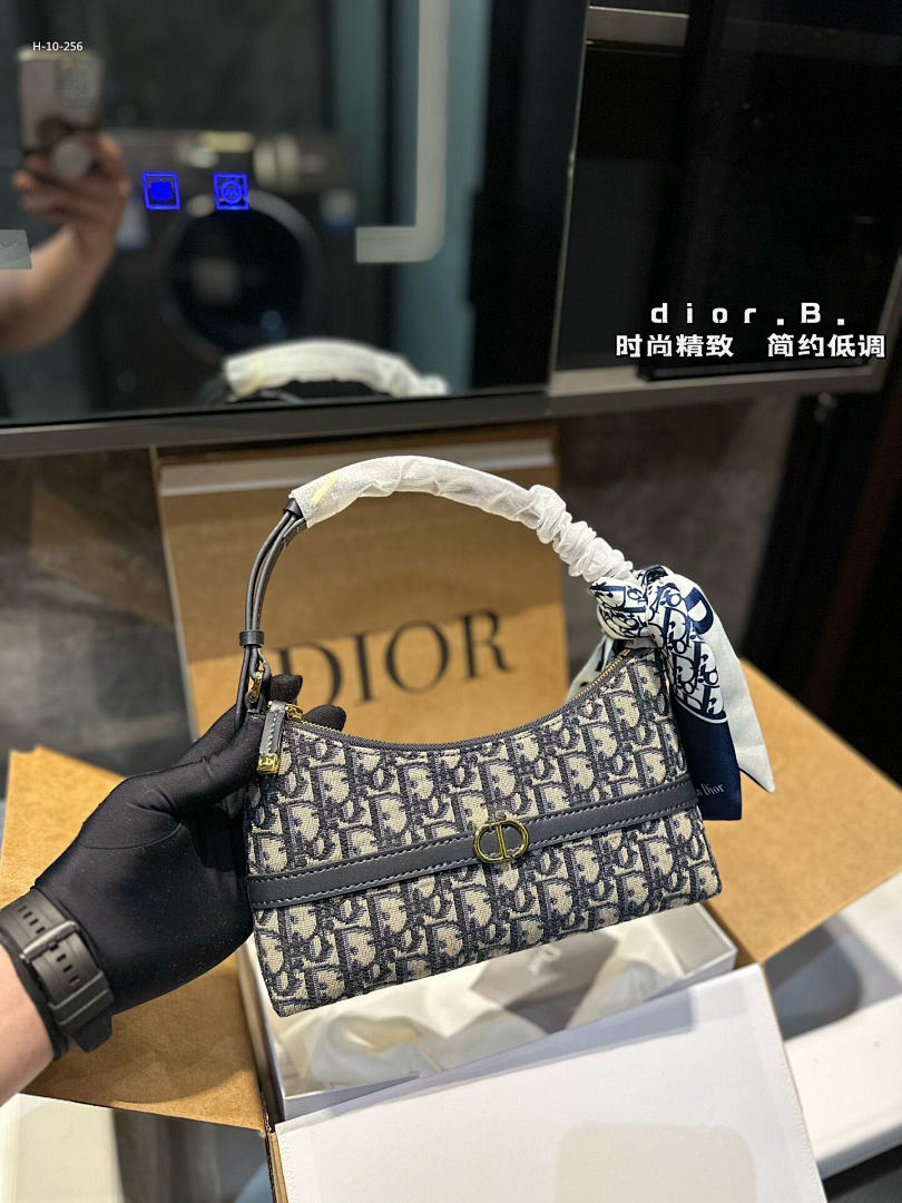 DIOR 69.99$  code 306-10663-T