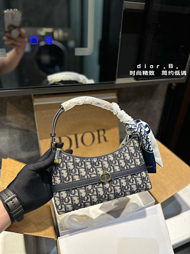 DIOR 69.99$  code 306-10663-T