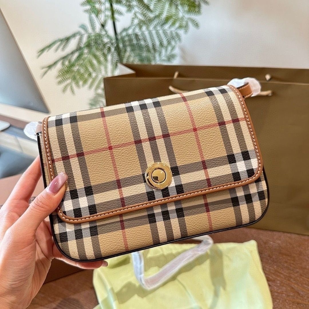Burberry 5A  58$    10428-T