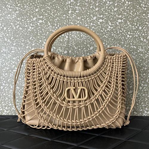 Valentino 152$    10770-T