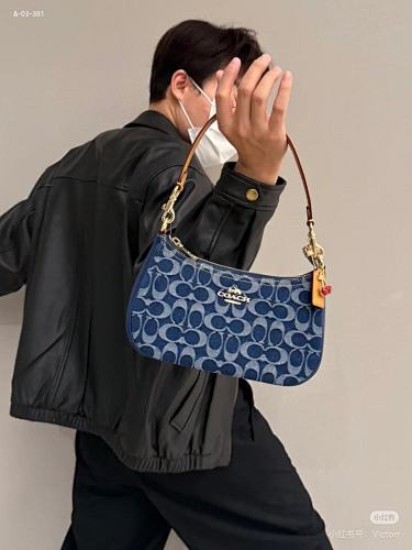 COACH 55.99$  306-10669-T