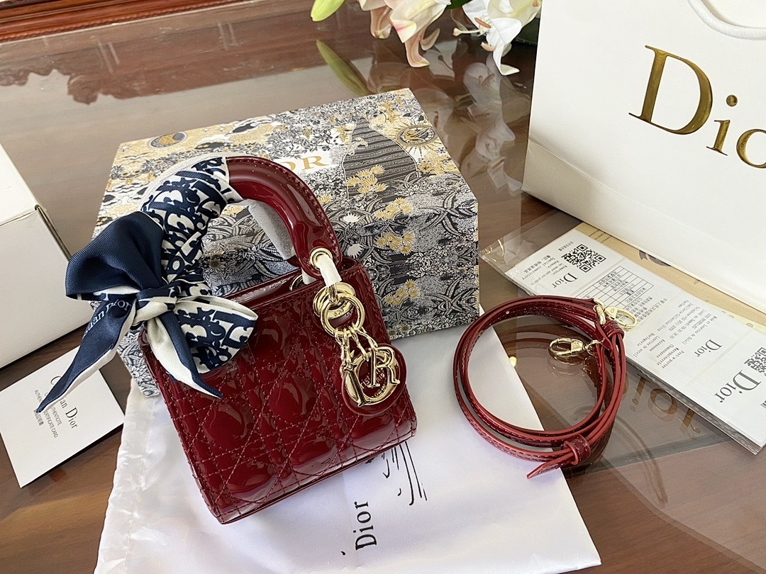 DIOR  82$     11071-T