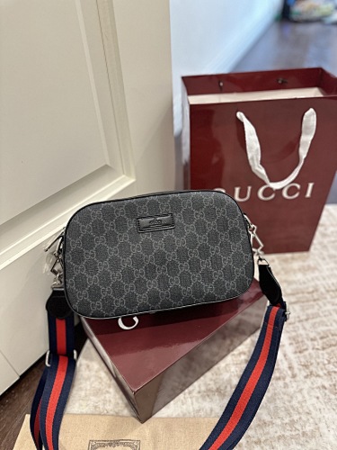 GUCCI 51.78$    CODE 306-10787-T