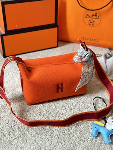 49.44$-Hermes    9853-T