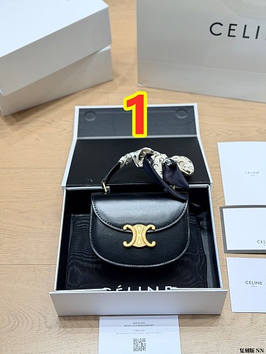 Celine Mini Besace Clea · 6413