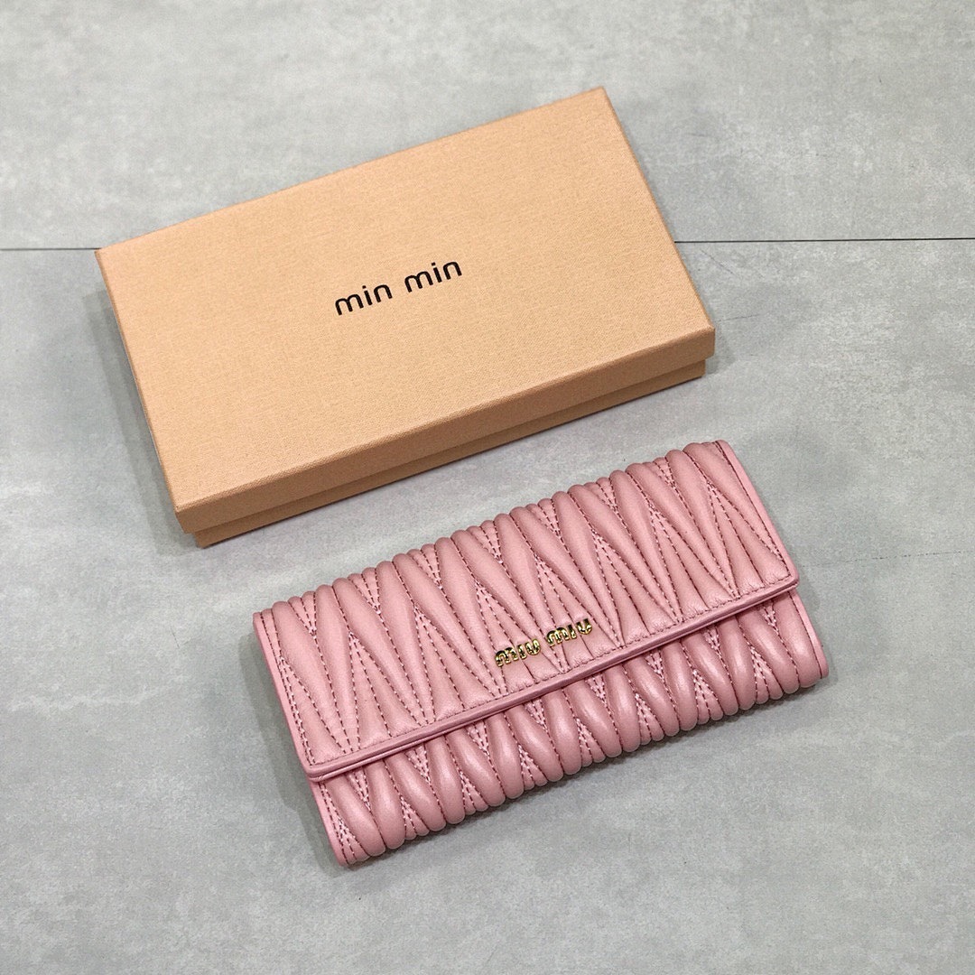 Miu Miu Matelassé Nappa Leather Wallet · 5481 — תמונה 10