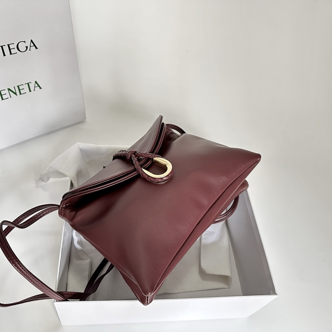 Bottega Veneta Liberta · 5907 — תמונה 15