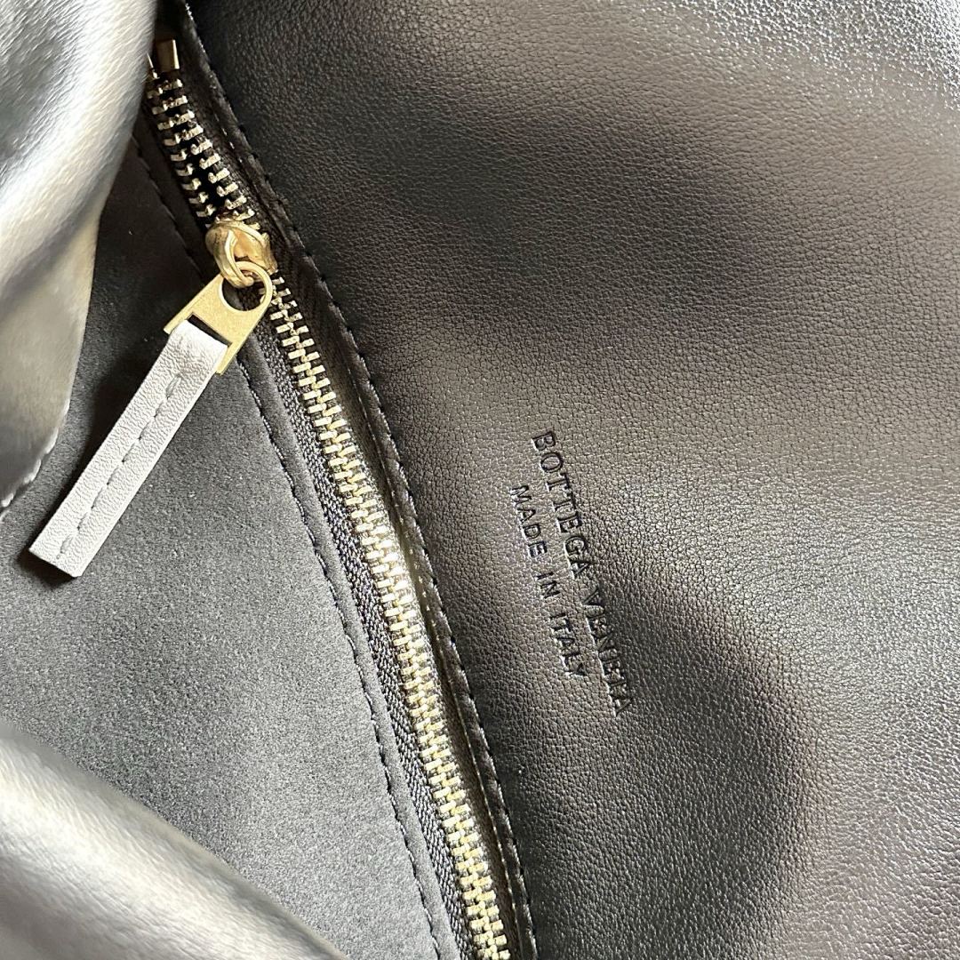 Bottega Veneta Liberta · 5907 — תמונה 8