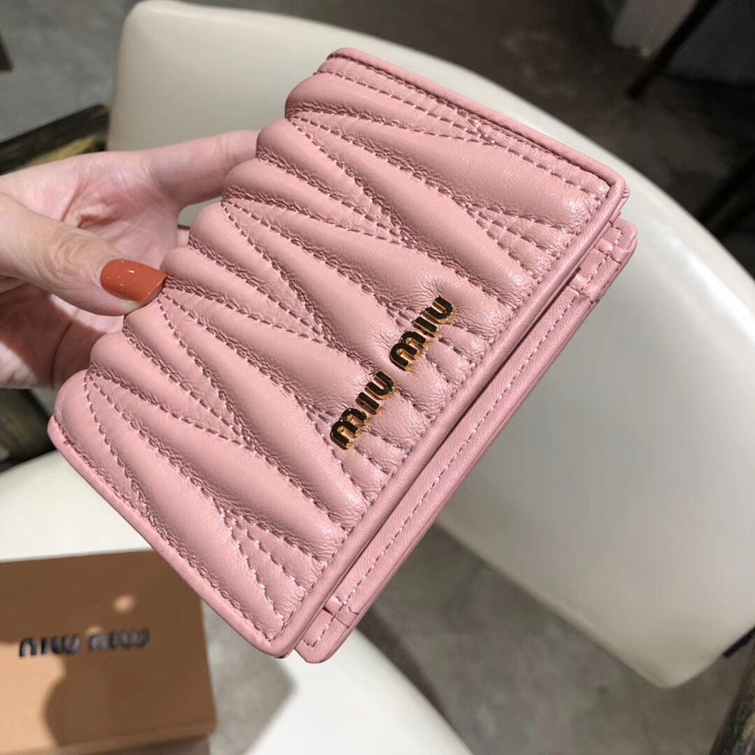 Miu Miu Small Matelassé Nappa Leather Wallet · 5435 — תמונה 10