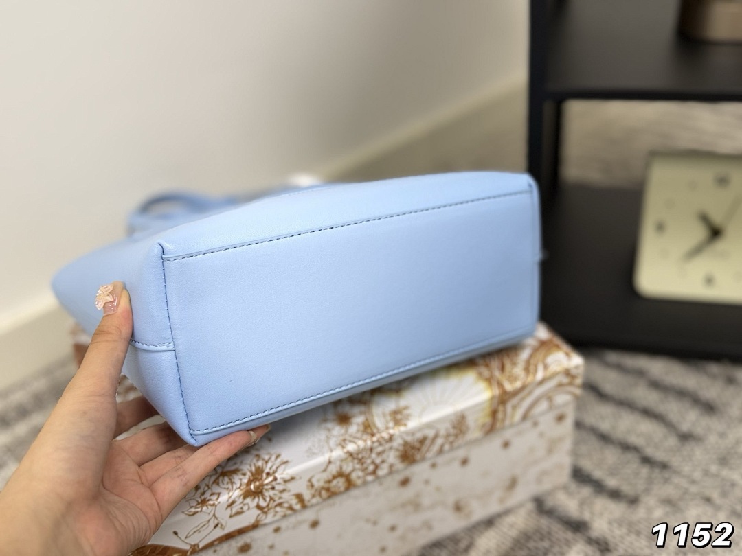 Dolce & Gabbana DG Logo Bag · 6037 — תמונה 9
