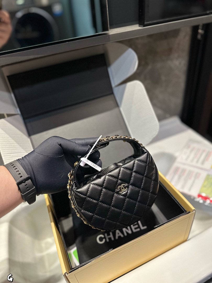 Chanel Chain Around Pouch Hobo · 5542 — תמונה 9