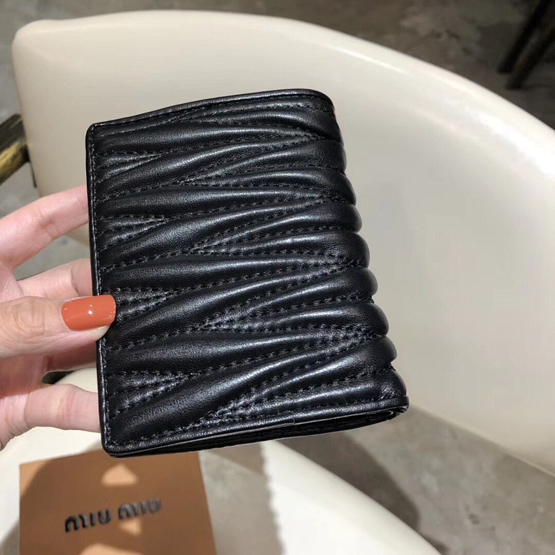 Miu Miu Small Matelassé Nappa Leather Wallet · 5435 — תמונה 8
