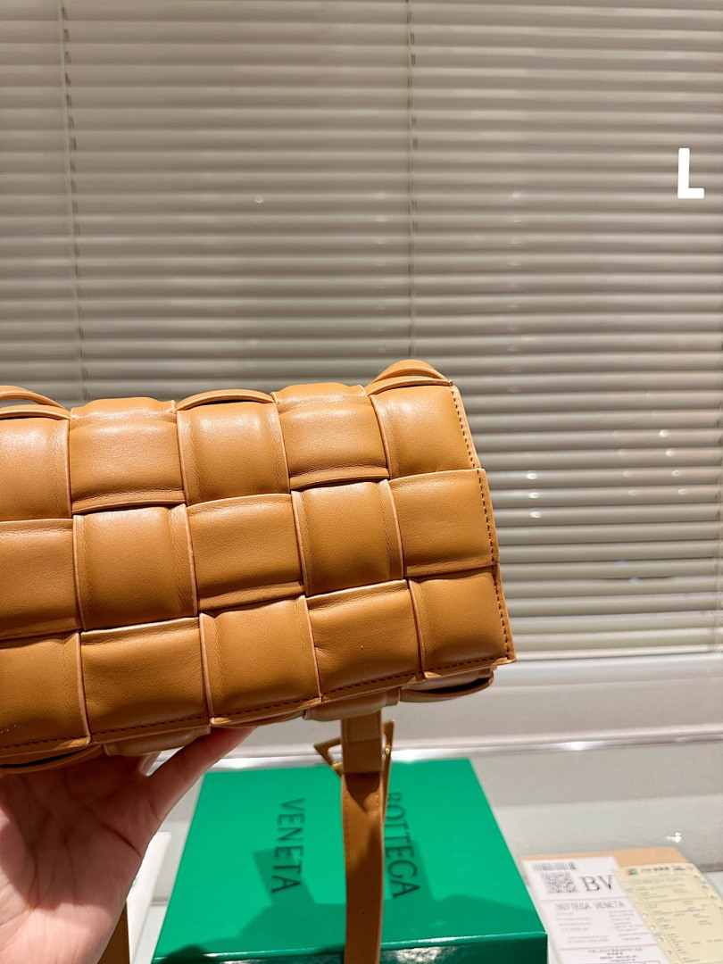 Bottega Veneta Cassette · 4200 — תמונה 15