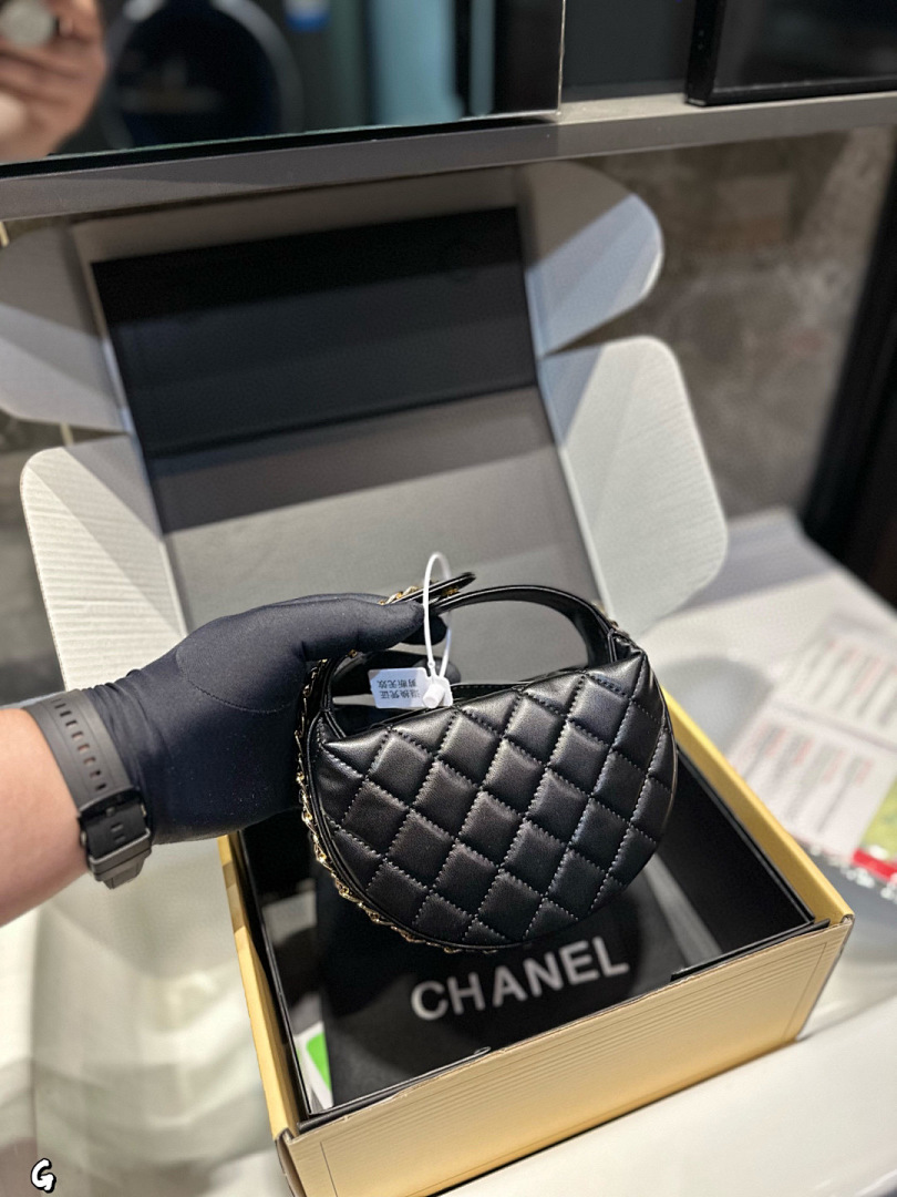 Chanel Chain Around Pouch Hobo · 5542 — תמונה 10