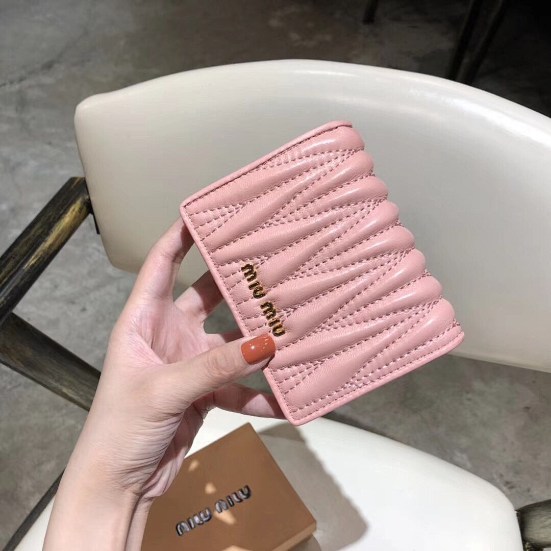 Miu Miu Small Matelassé Nappa Leather Wallet · 5435 — תמונה 11