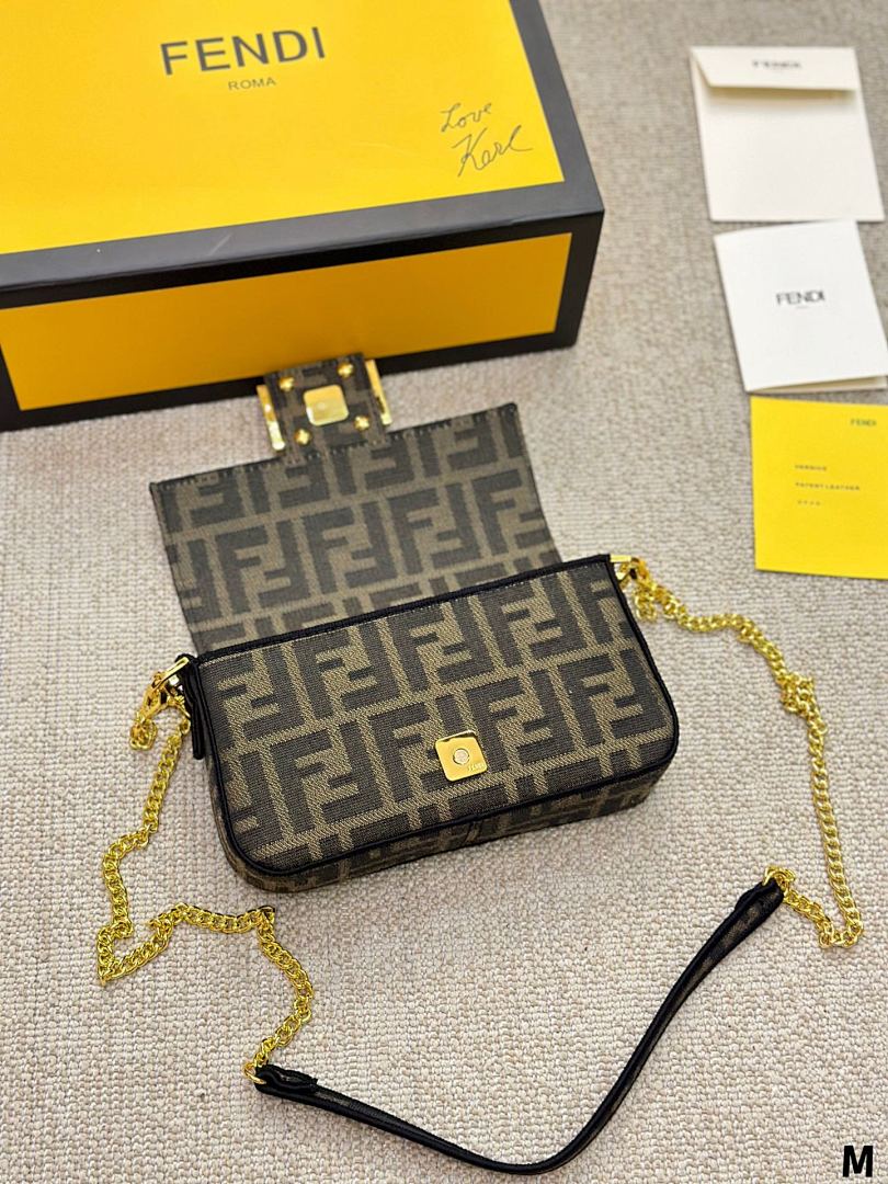 Fendi Baguette Mini · 4625 — תמונה 5