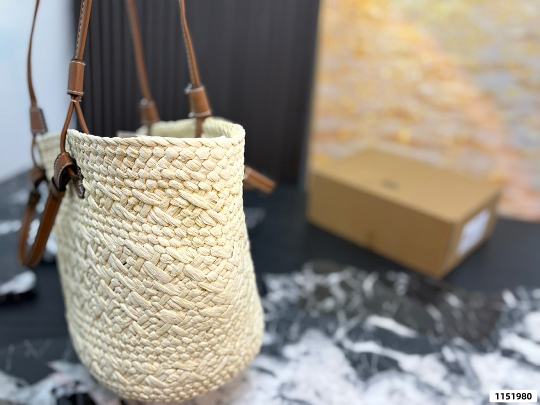 Loewe Anagram Basket Bag · 6234 — תמונה 6
