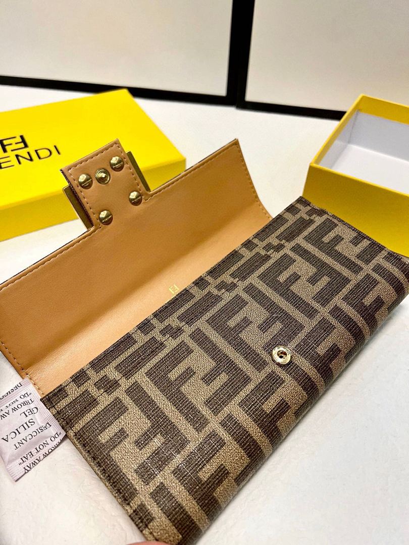FENDI Continental Wallet · 4676 — תמונה 6