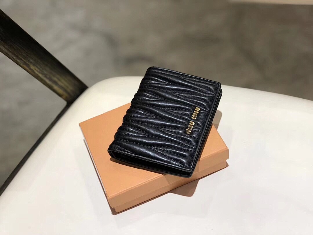 Miu Miu Small Matelassé Nappa Leather Wallet · 5435 — תמונה 2