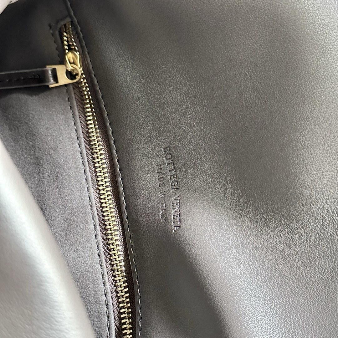 Bottega Veneta Liberta · 5907 — תמונה 6