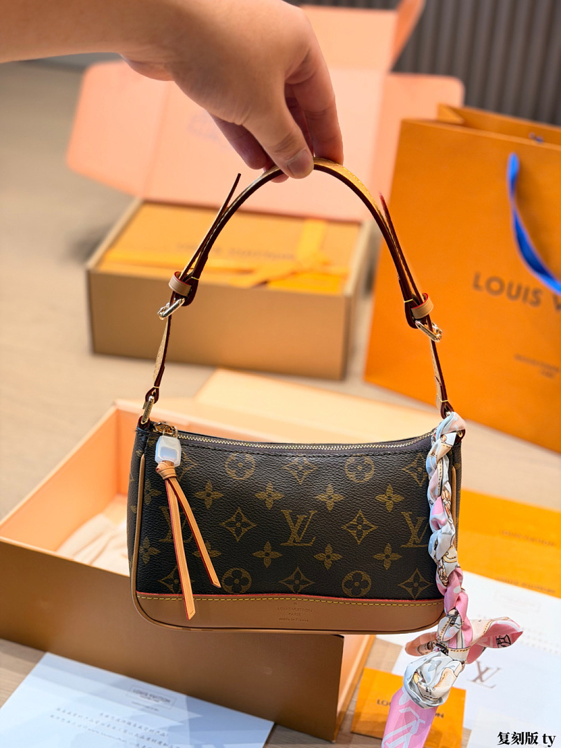Louis Vuitton Boulogne PM Monogram · 6412 — תמונה 19
